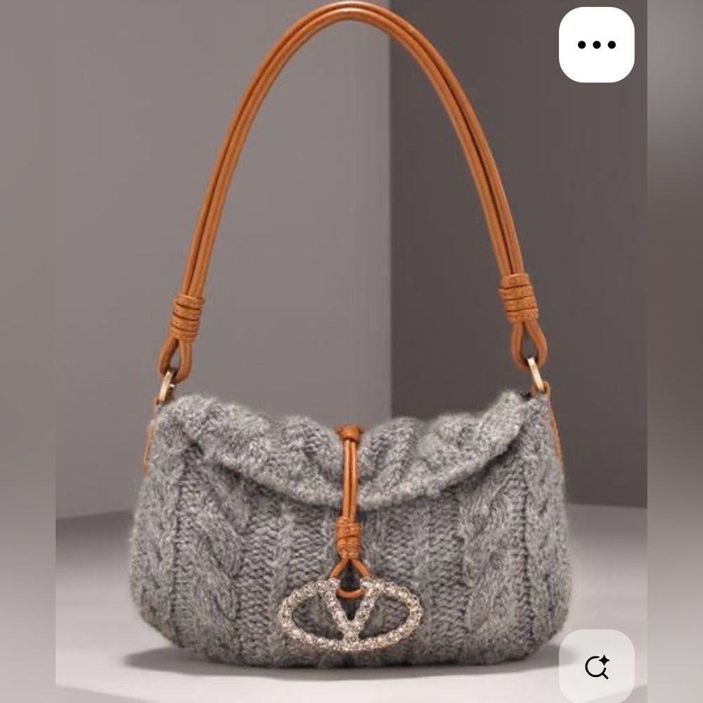 ππ SOLD ππCashmere Knit Bag V LOGO in Crystals sold on another platform - Picture 1 of 14